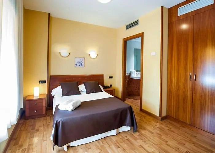 Hotell Ciutat De Tárrega